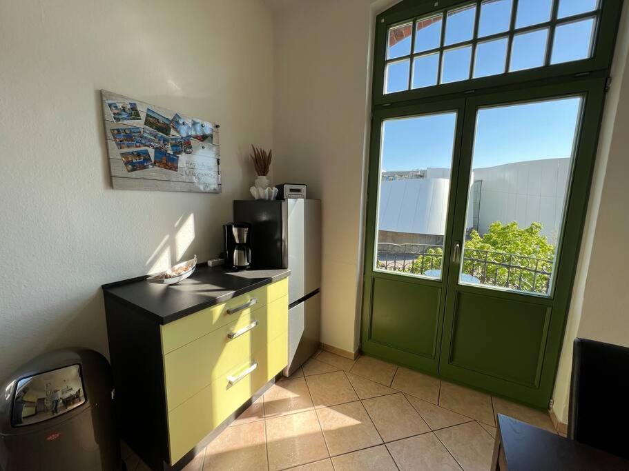 Traumwohnung Am Altstadt Hafen ชตราลซุนด์ ภายนอก รูปภาพ